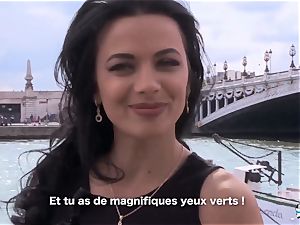 LA COCHONNE Romanian babe likes deep swift anal